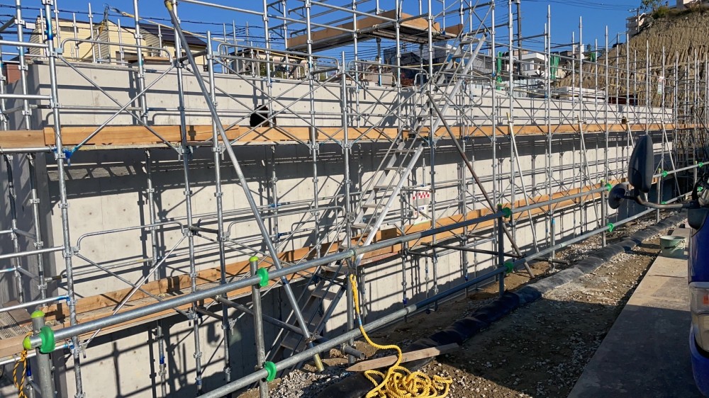 型枠施工現場写真_明石市内造成工事現場④