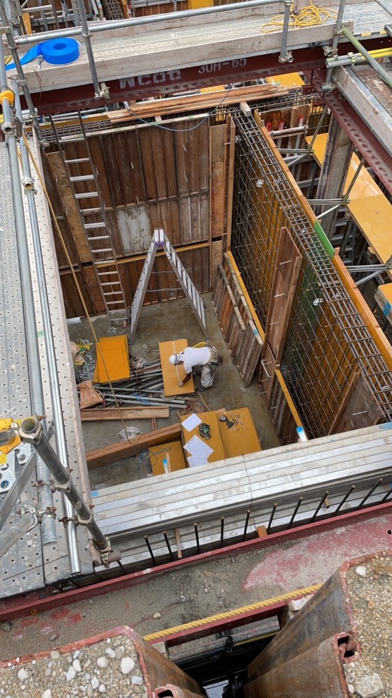 型枠施工現場写真_神戸市中央区施設建設現場③